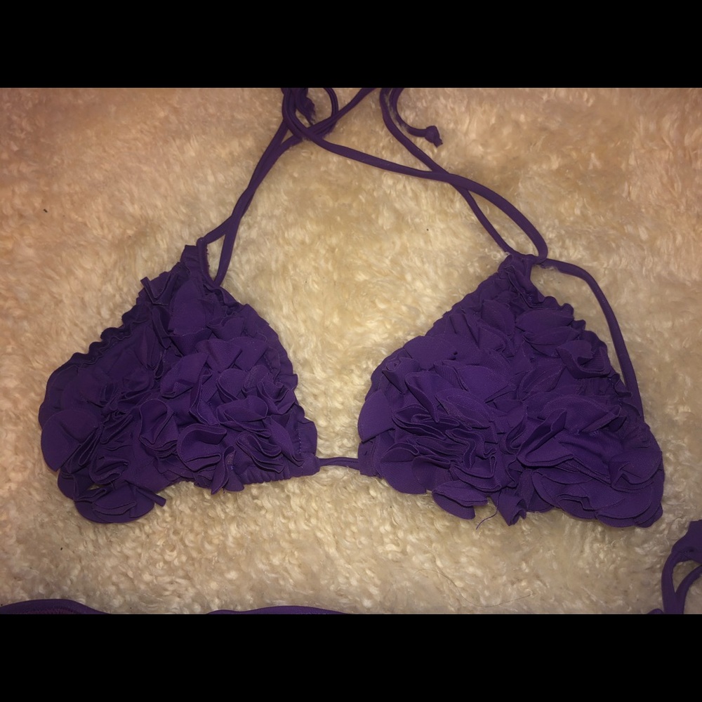 Bikini - Picture 2 of 5
